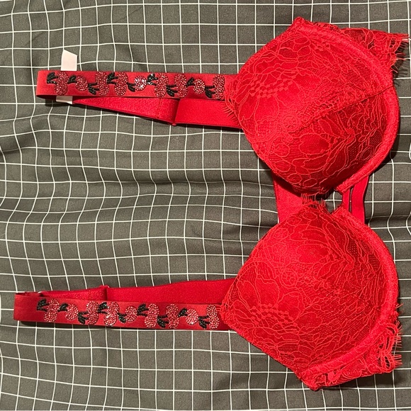 Red cherry shine strap push-up VS bra - Picture 3 of 17
